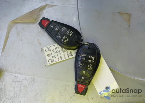 2019 Dodge Grand Caravan Sxt z USA, uszkodzony, nr VIN 2C4RDGCG3KR695712